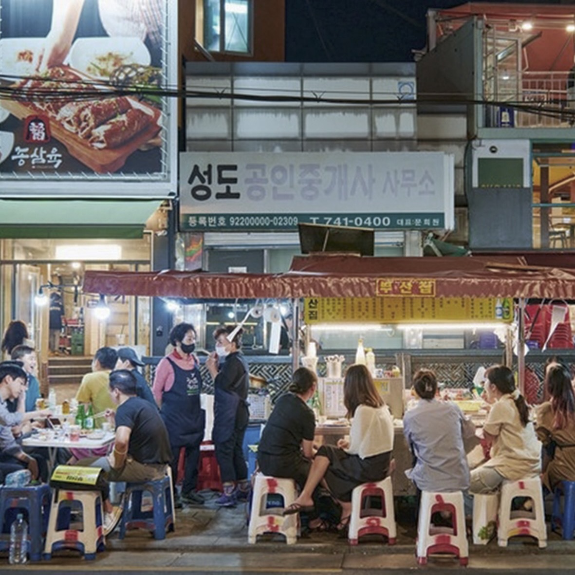 脏脏韩式室内街头酒吧丨韩国首尔丨omostudio-48