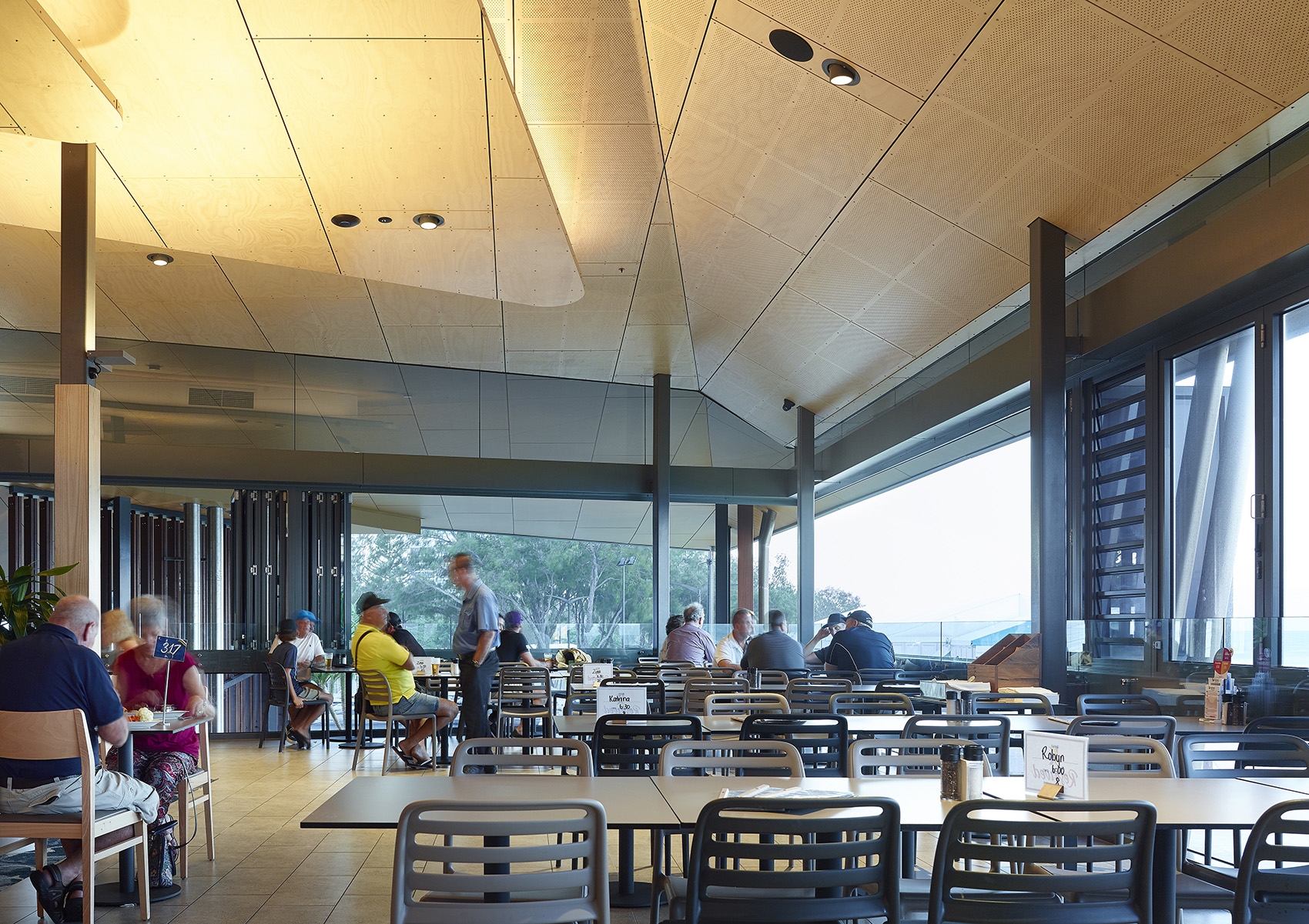 Kurrawa水上救援社团中心,澳大利亚 / Arkhefield-99