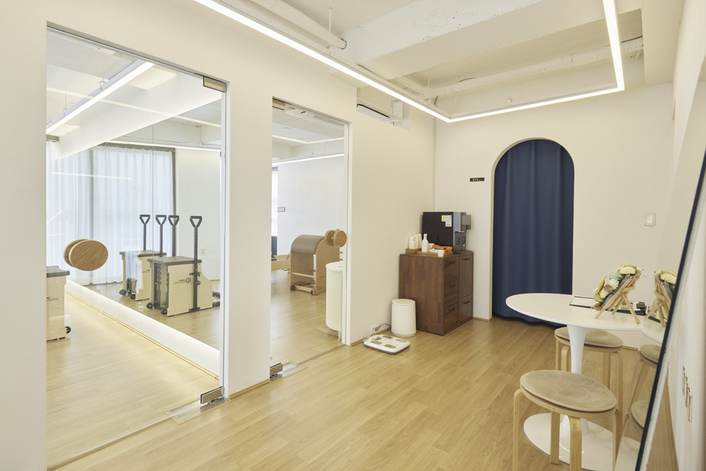 19 平米温馨高雅的瑜伽馆设计-5