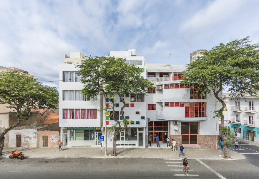 Casa Celestina · 灵活多变的色彩空间丨Ramos Castellano Arquitectos-39