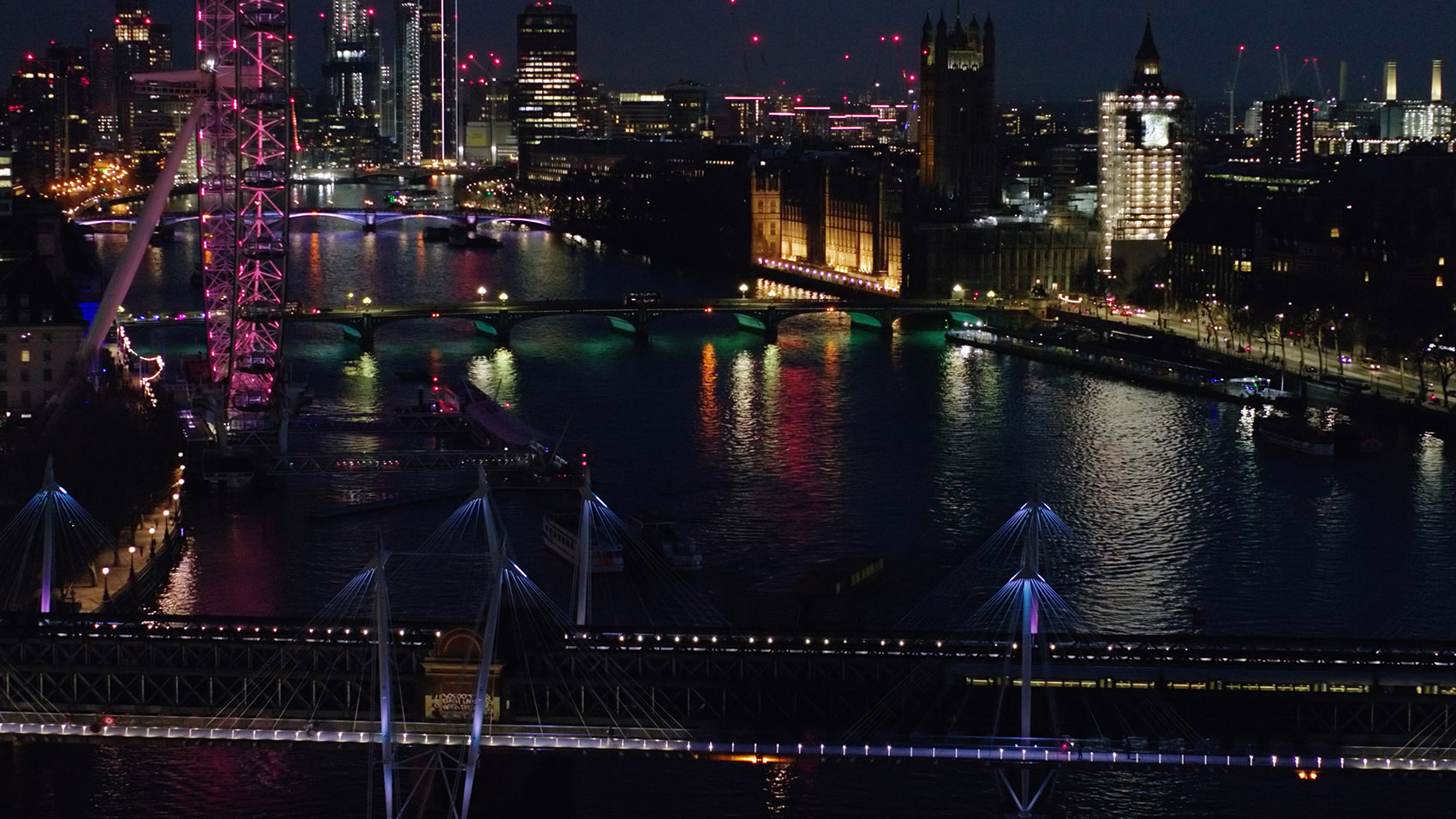 英国“光河”大型灯光装置丨英国伦敦丨Leo Villareal-28