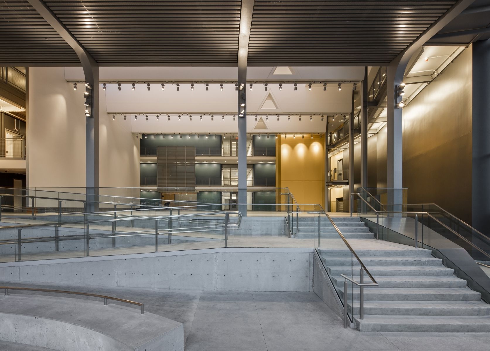 麻省艺术与设计学院媒体中心,旧建筑新生命-23