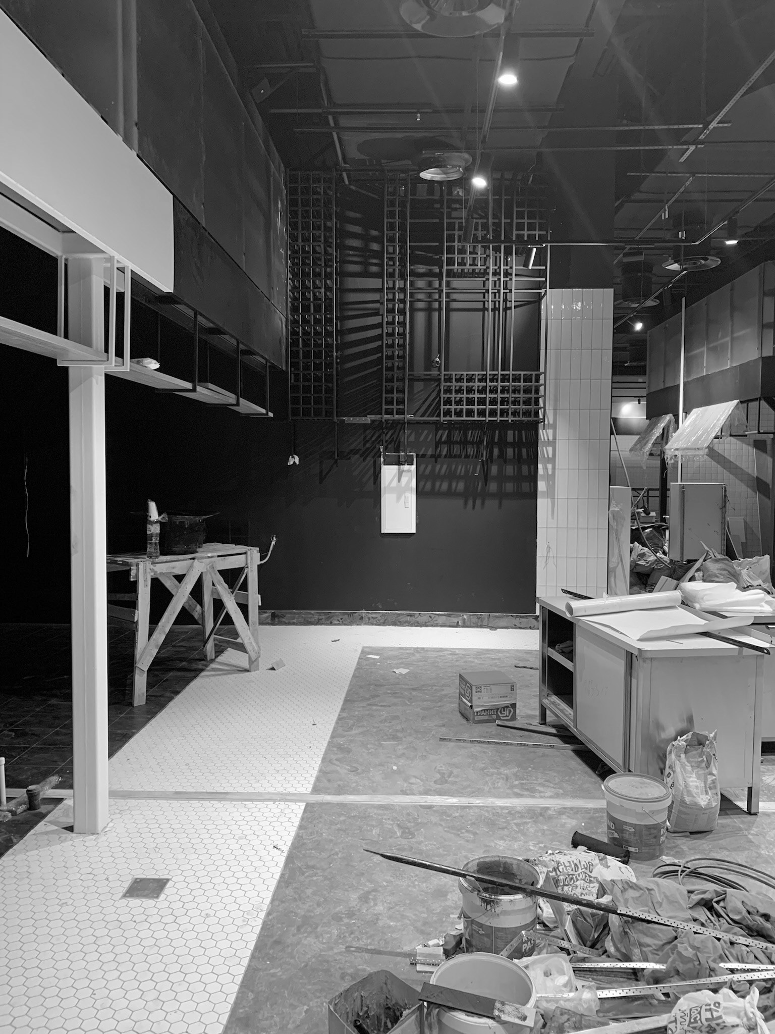 一杯葡萄酒和量杯角落丨俄罗斯圣彼得堡丨Marat Mazur-55