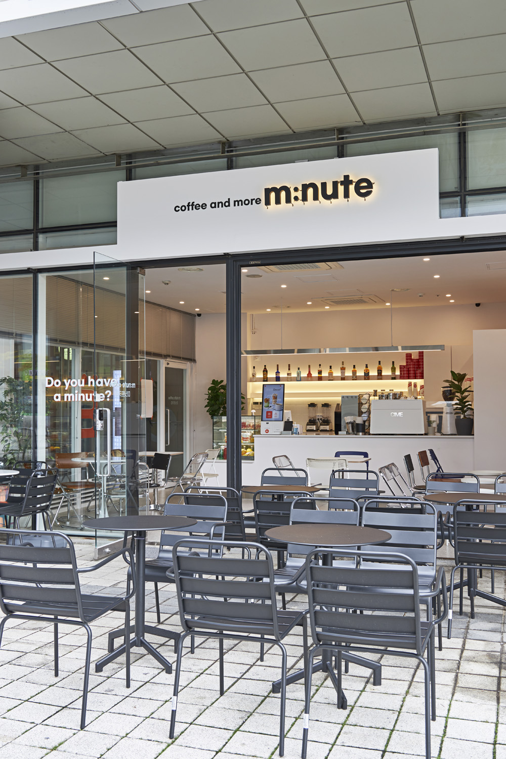 韩国 12 坪小咖啡厅的极简设计魅力-11