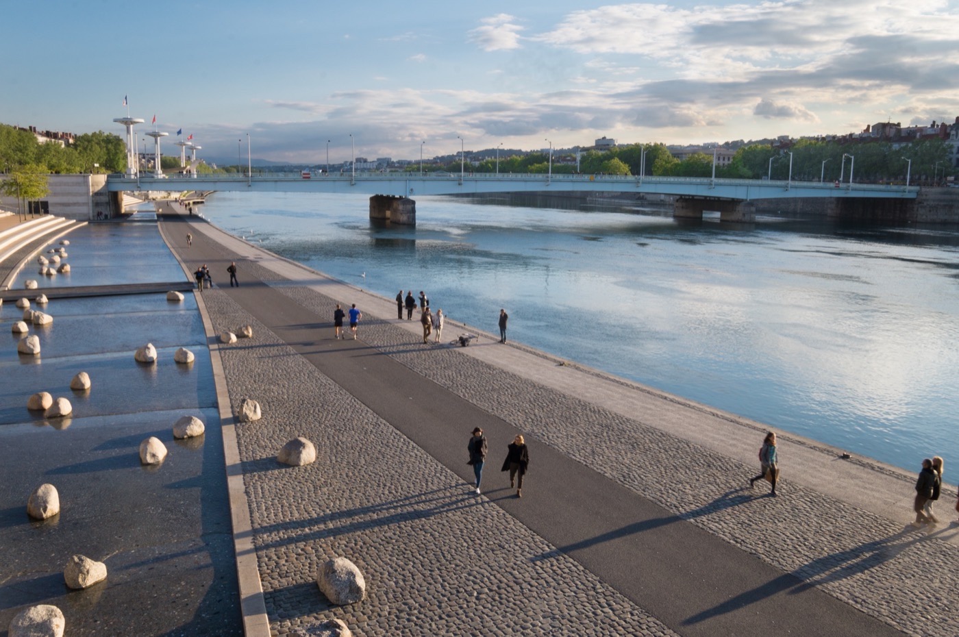 里昂罗讷河畔景观设计-18