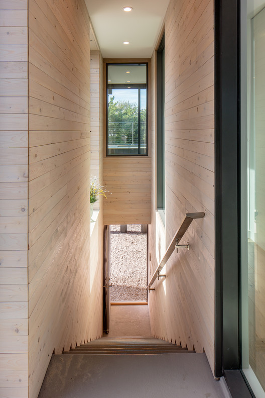 海滨别墅的现代雕塑之美-25