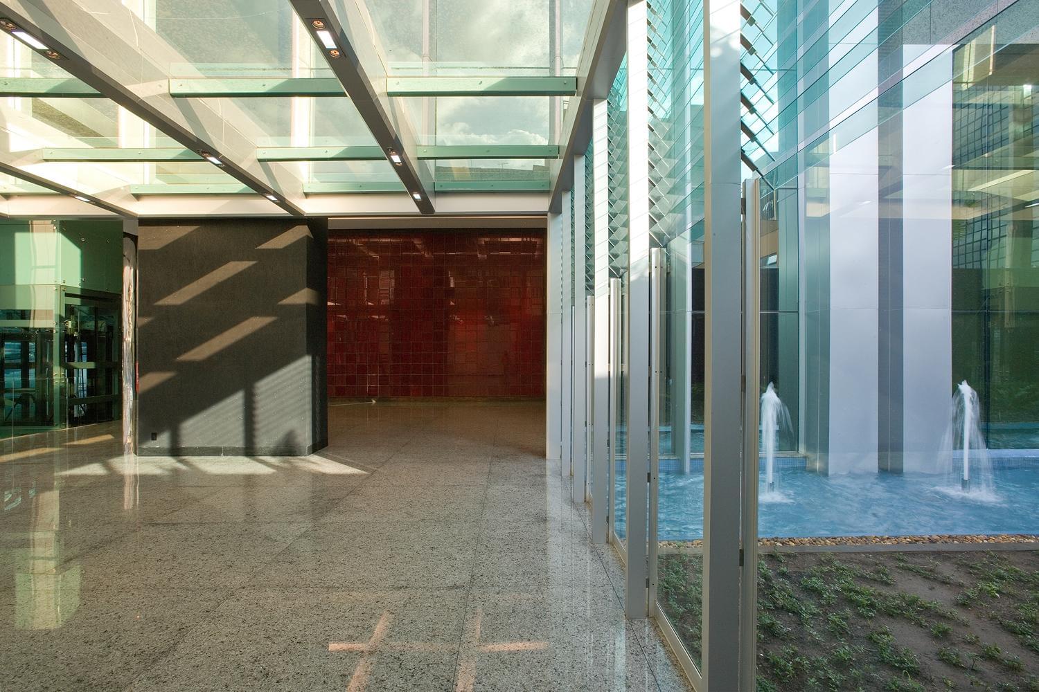 巴西 Amadeus 商业塔楼 | 创新设计与环保理念的完美结合-10