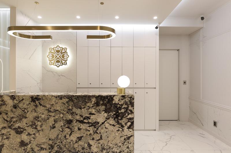 现代简约 36 平美容室设计 打造金色与白色的精致空间-12