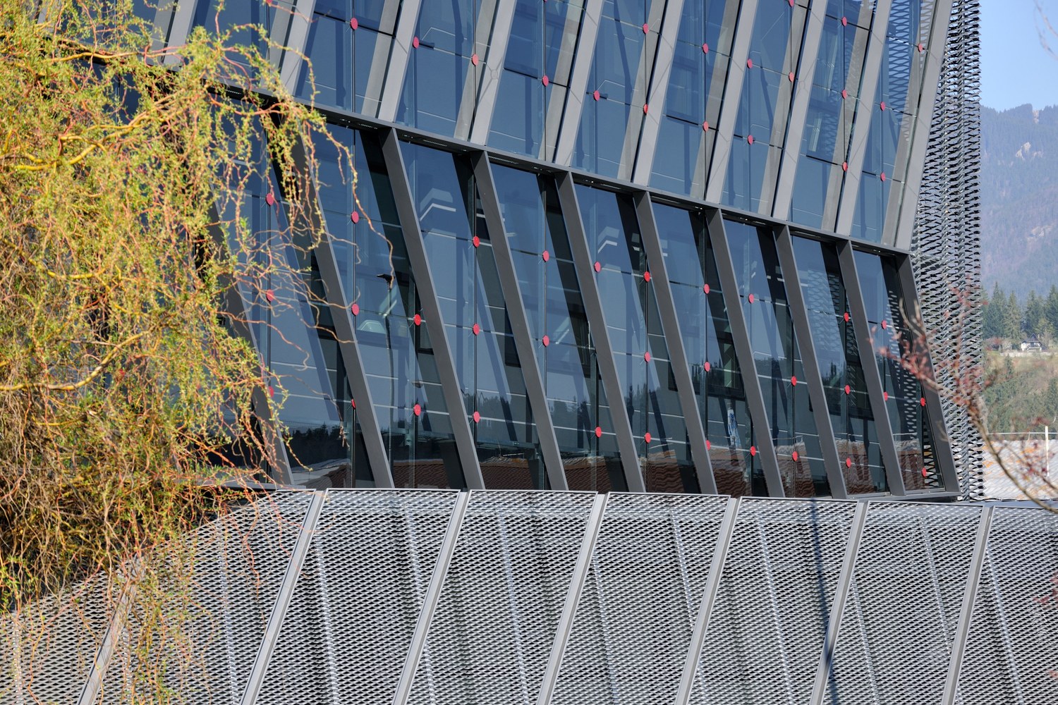 超级形态 Podkriznik 办公室大楼 | “推进”设计-29