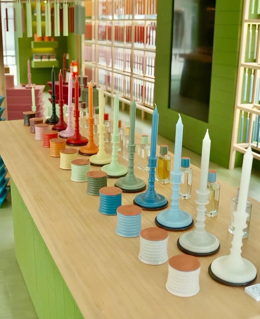 LOEWE 马德里快闪店丨西班牙马德里-16