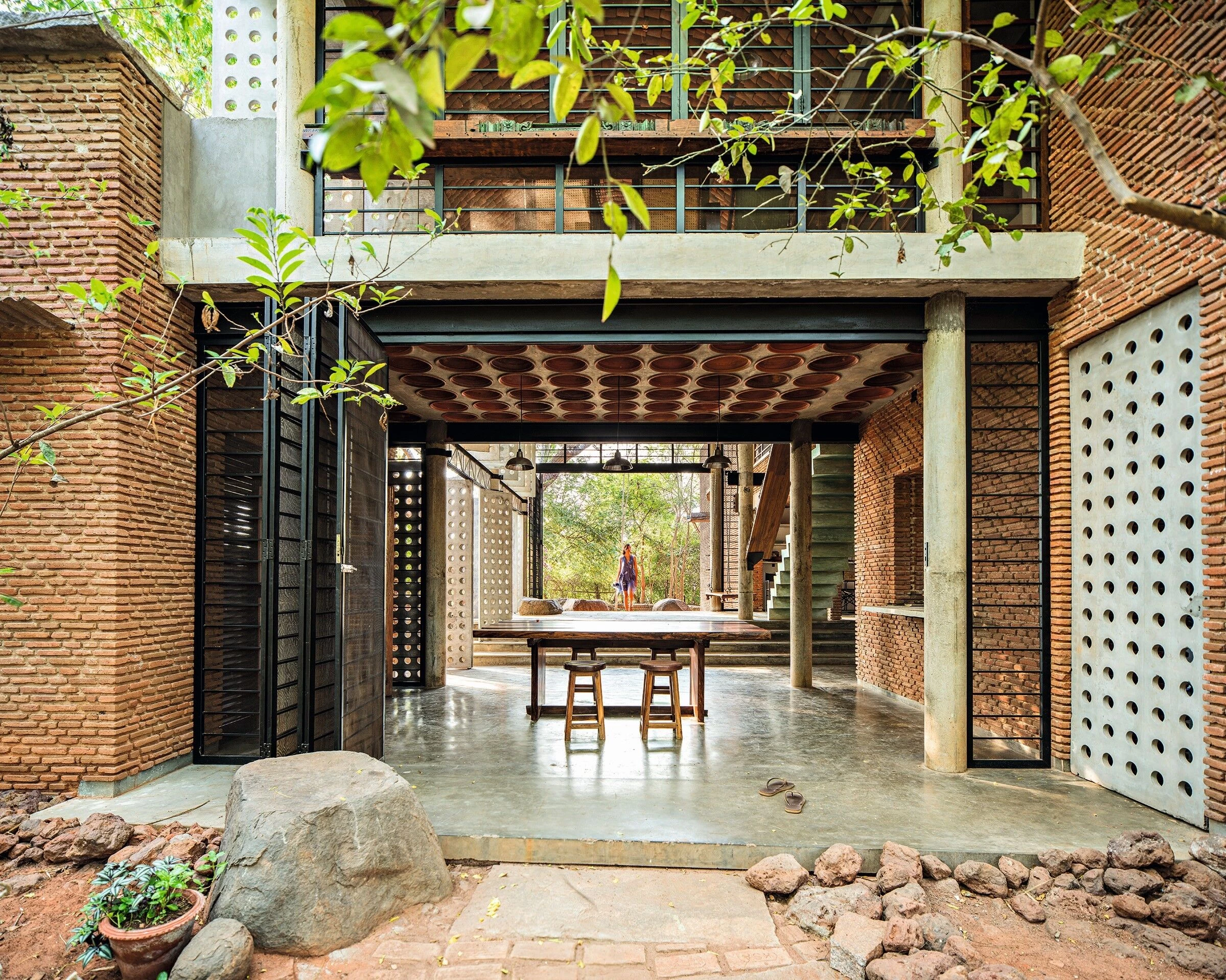 生态融合的印度 Wall House-11