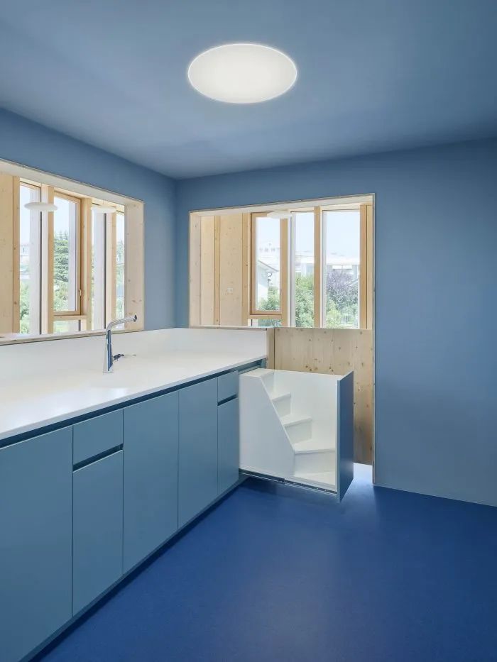 瑞士雷嫩斯幼儿园丨Atelier Pulver Architectes-40