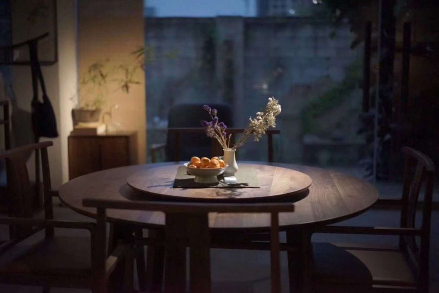 墨问素简家具——北美黑胡桃木圆餐桌-26