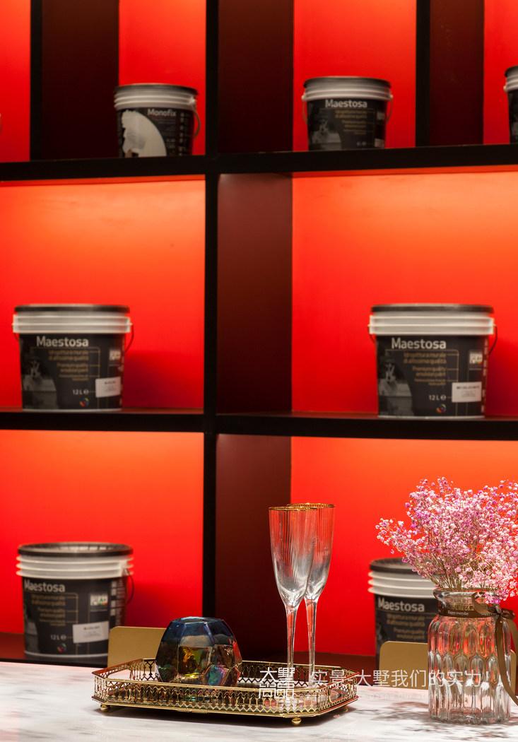 单色涂料打造的艺术空间-28