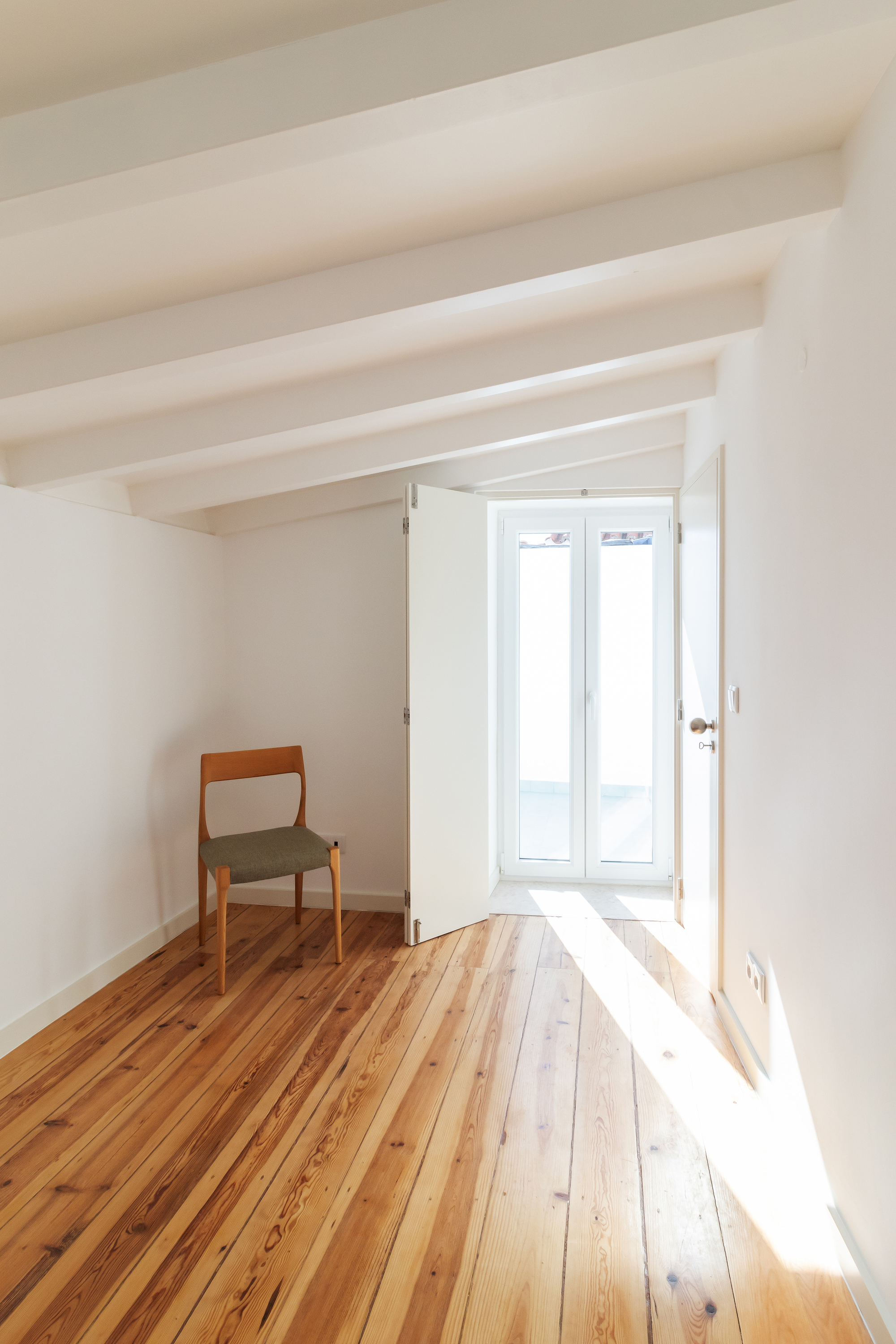 Bugio 复式公寓改造丨葡萄牙里斯本丨AIA-14