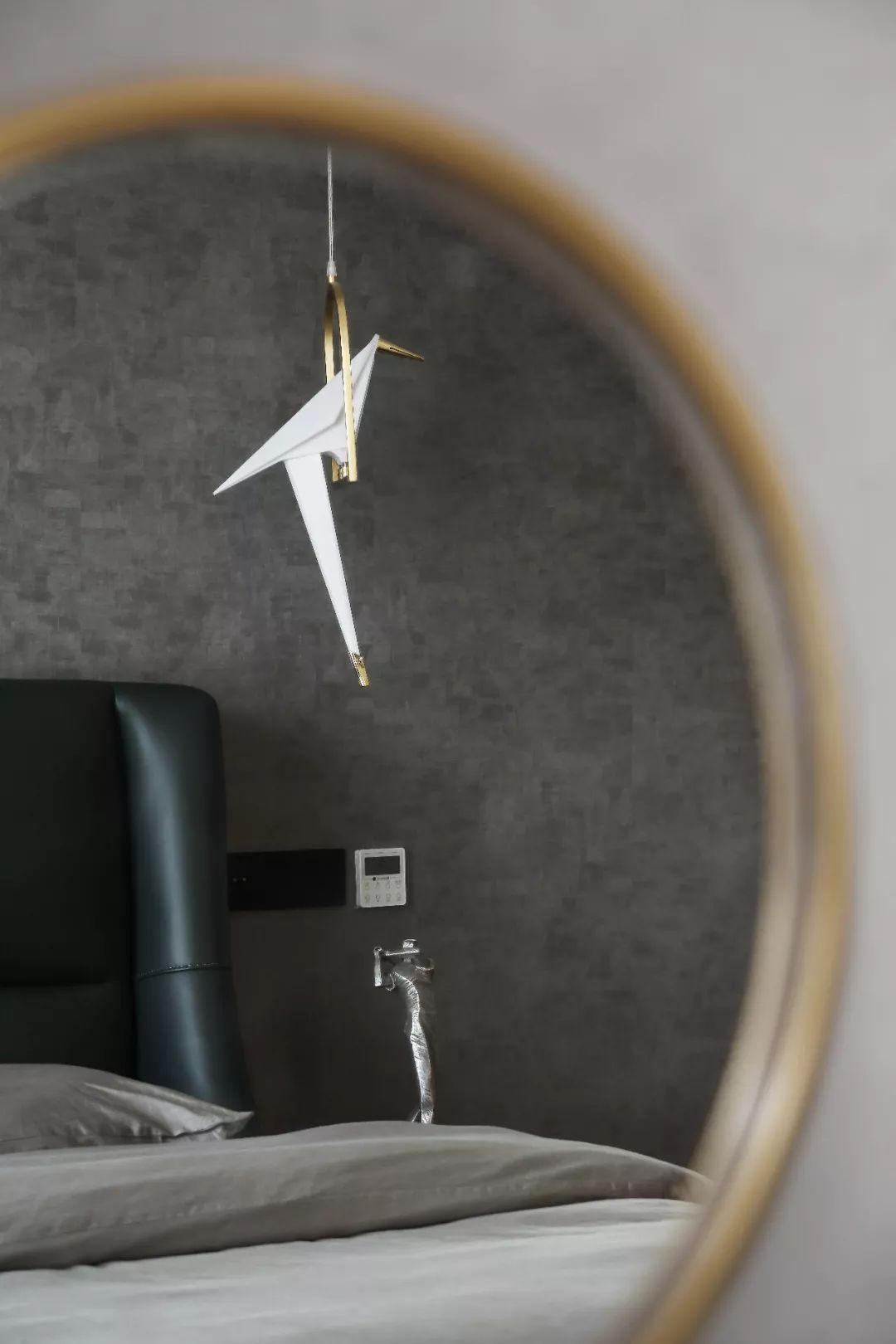 宁波 90 后小夫妻的现代简约暗系家居-46