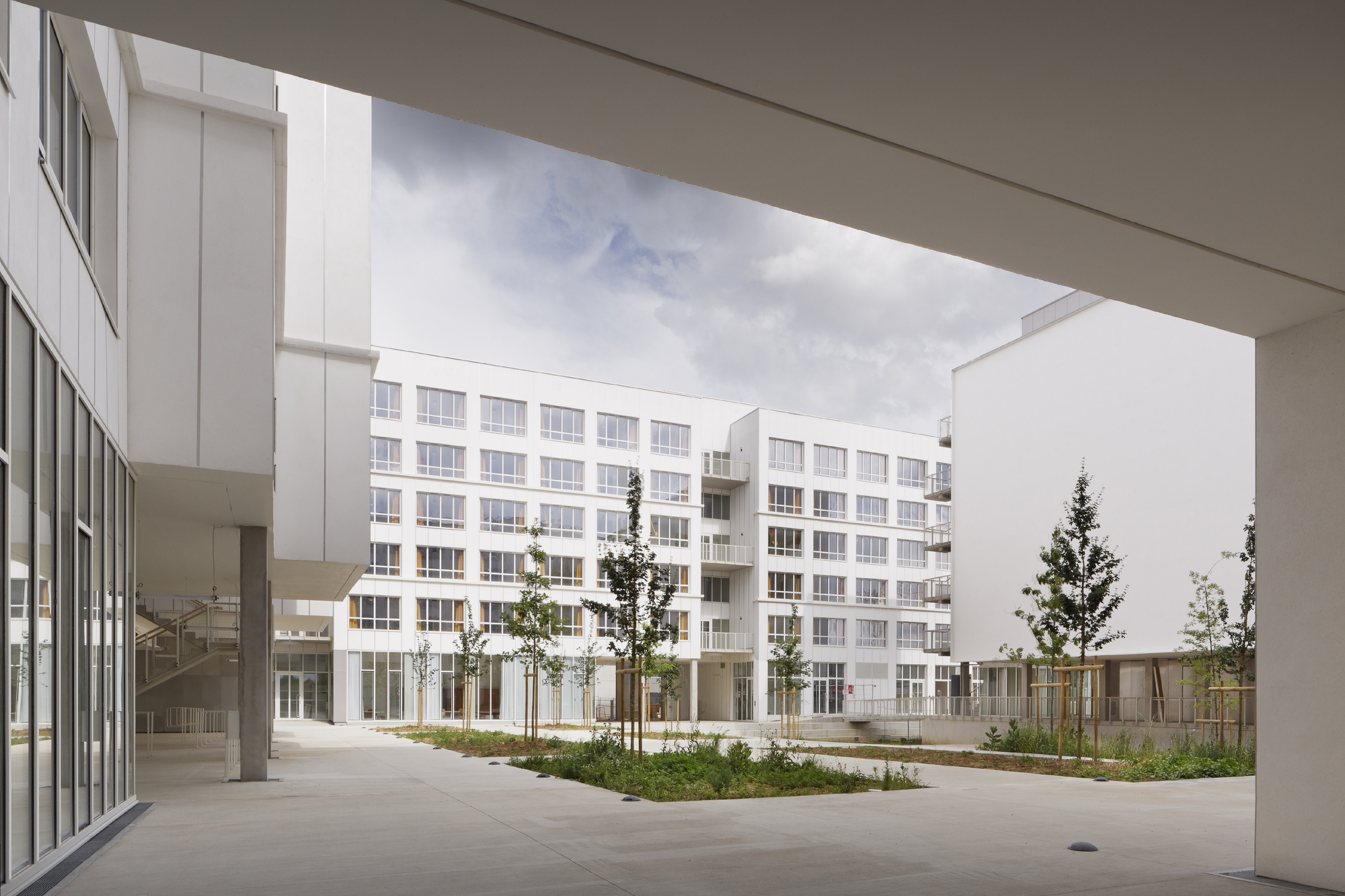 Student Residence  / SOA Architectes-13