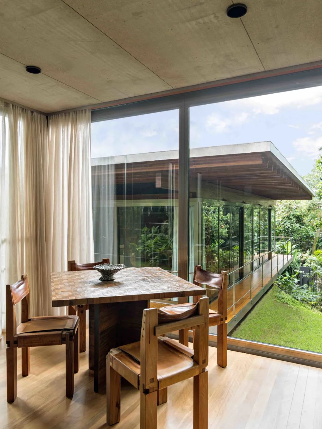 Andre Mellone 的现代装饰风格空间-72