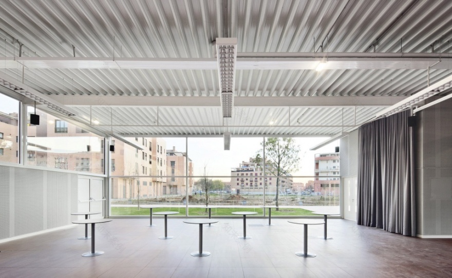 西班牙零排放休闲中心-19