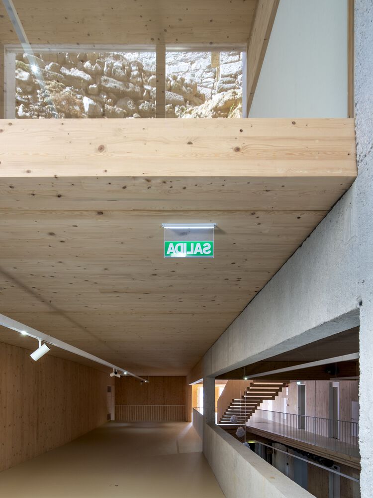 西班牙 Ribera del Berbés 维戈大学总部丨Abalo Alonso Arquitectos-20