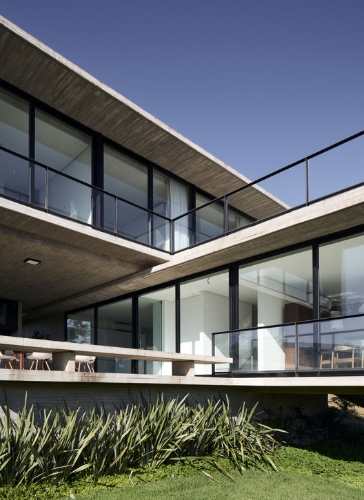 CC House · 双层叠加的公共私密空间丨玻利维亚圣克鲁斯丨Sommet-22