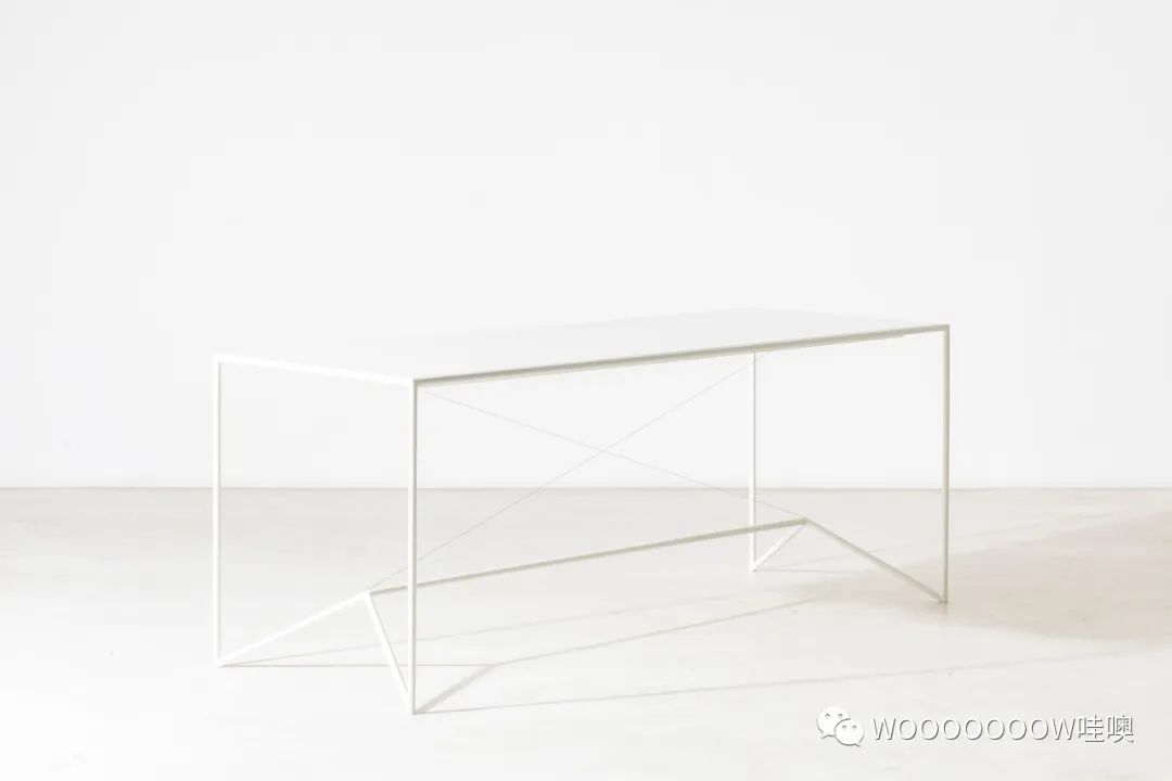 色彩斑斓的比利时手工钢制桌子-5