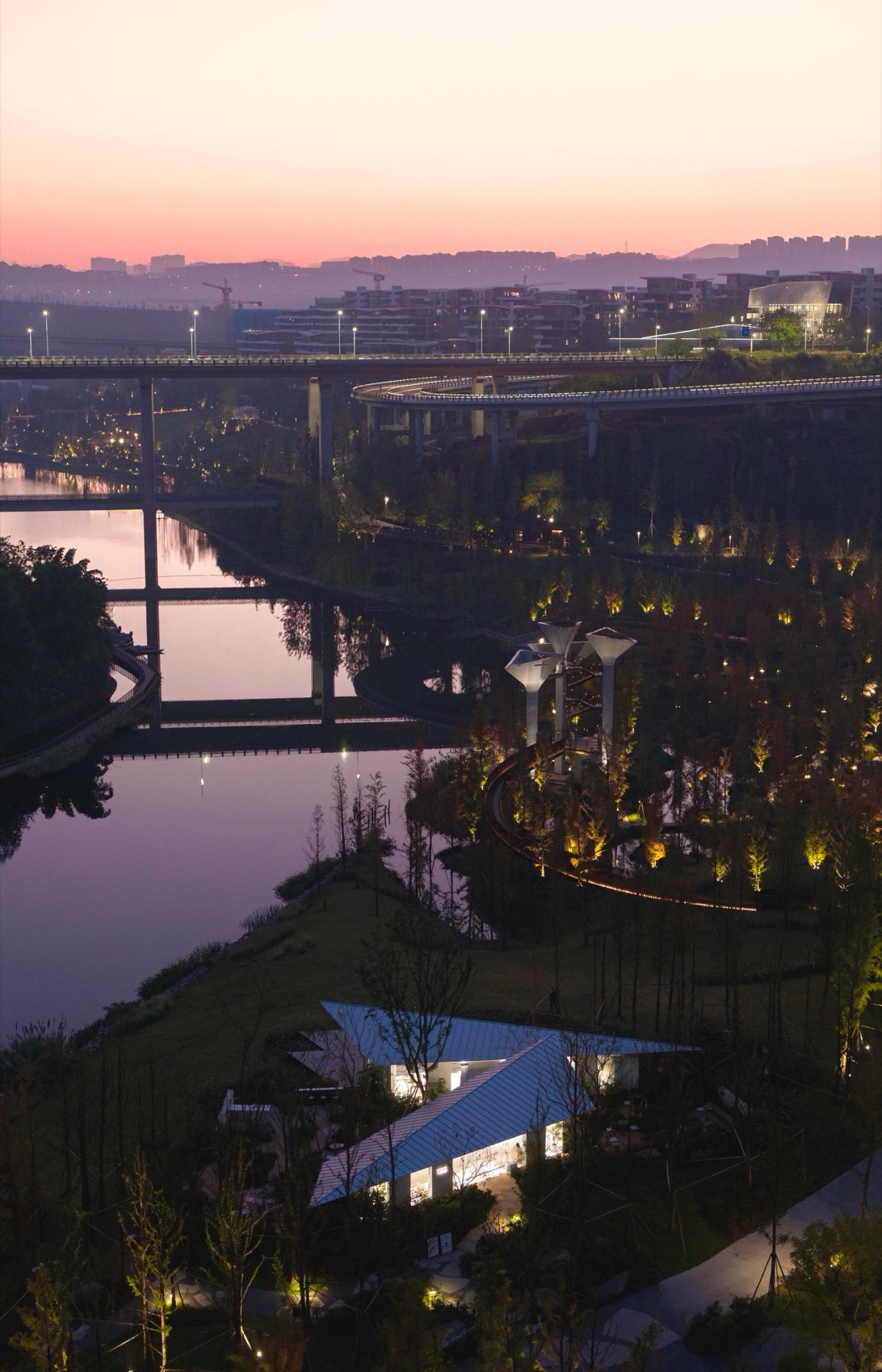 重庆麓悦江城咖啡厅丨中国重庆丨万华研发 + 直现建筑-43