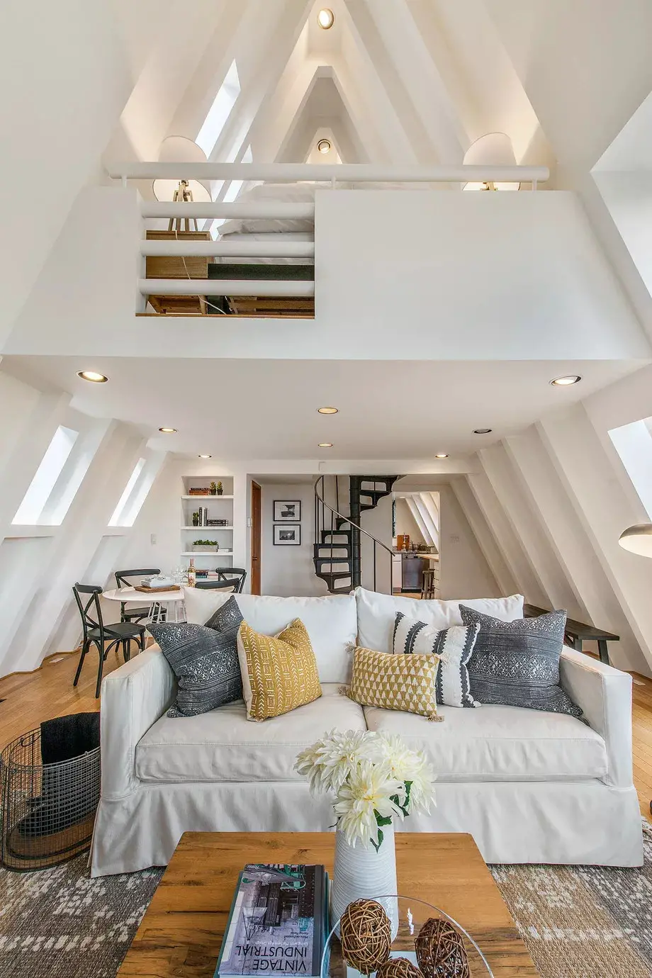 加州 Sausalito 度假屋的 A 型框架设计-2