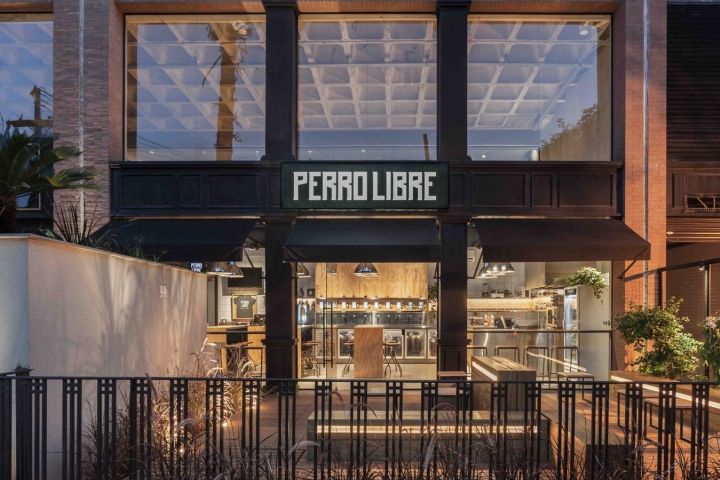 自由犬酒吧间-31