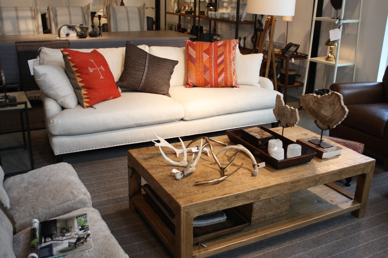 How to Use Contrast to Create Dynamic Interior Spaces-7