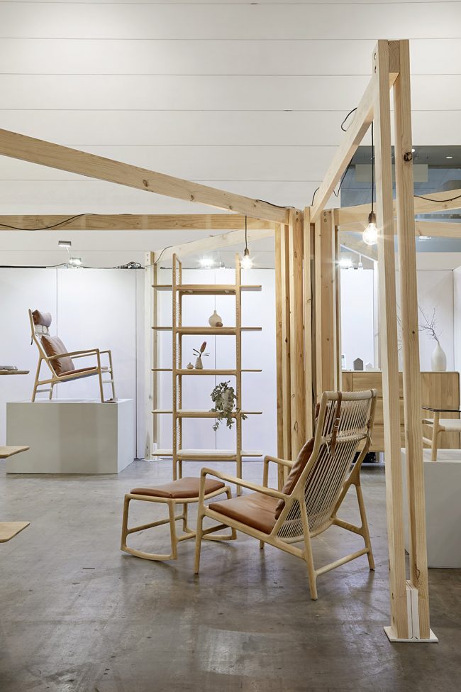 循环展台设计 | Curious Grace 的 360 度家具盛宴-9