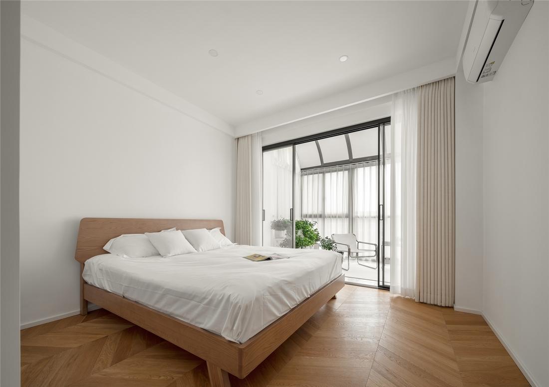 纯白+木色舒适惬意生活空间设计-30