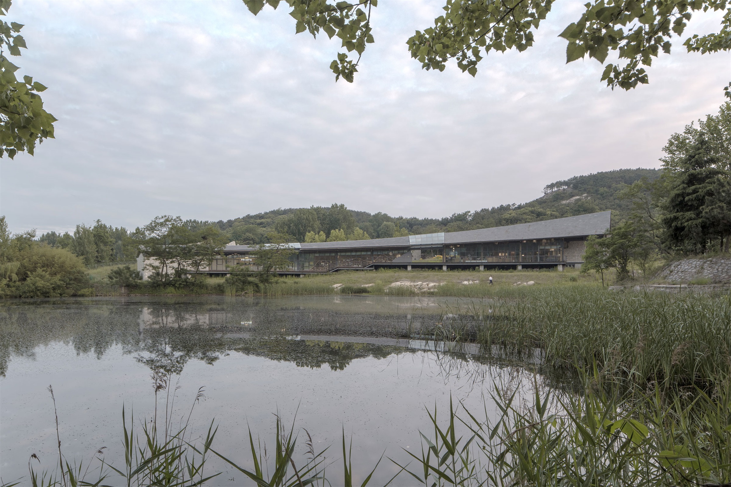 驻龙山游客中心丨中国日照丨Aurelien Chen,中建设计.城乡与风景园林规划设计研究院-5