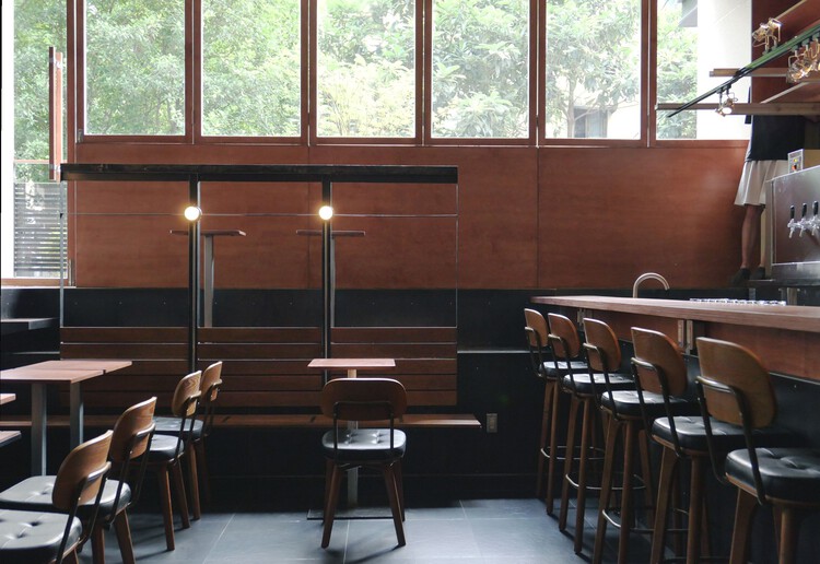 上海 Clipboard 酒吧 | 工业风与温馨氛围的完美融合-6