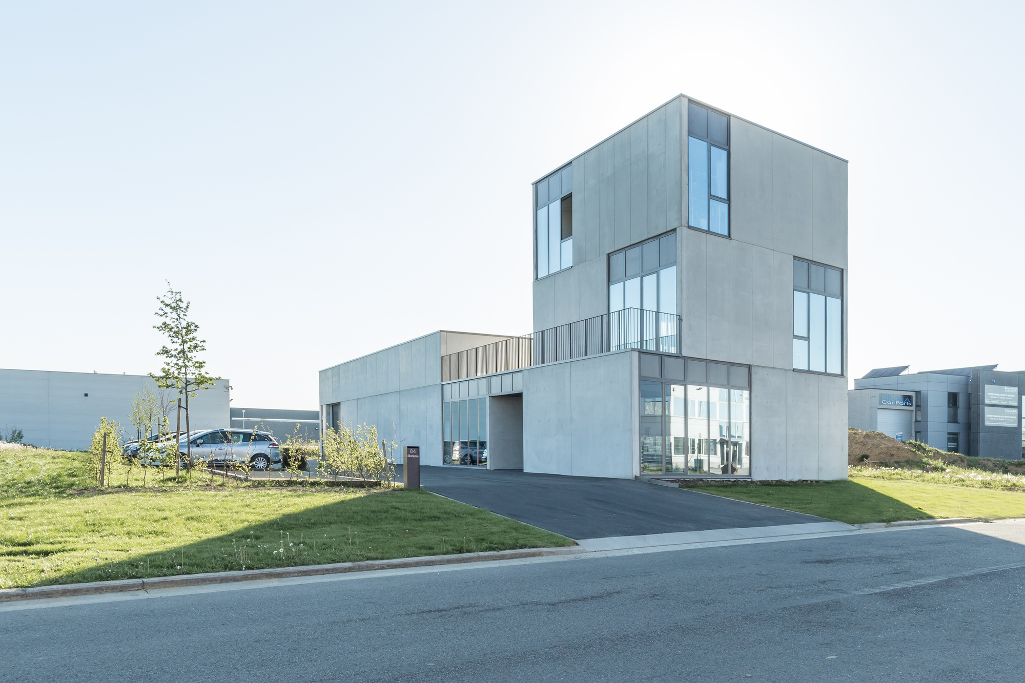 比利时 2perfection 总部办公建筑 | 功能与美学的完美融合-1