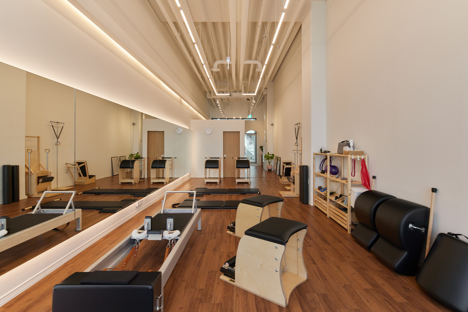 白色与木质，打造温馨的 27 平米公寓-8