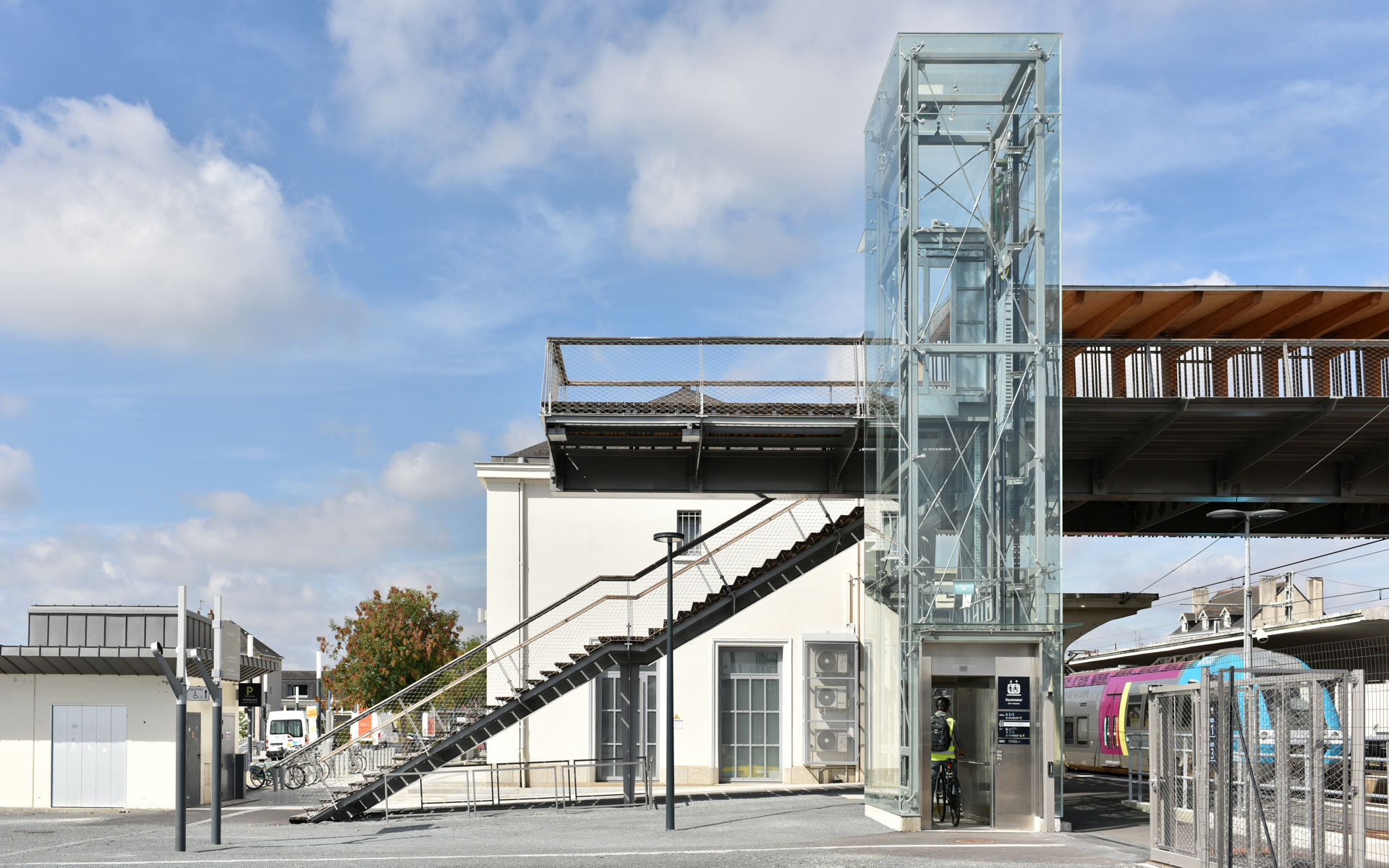 拉瓦尔行人桥丨法国丨Dietmar Feichtinger Architectes-24