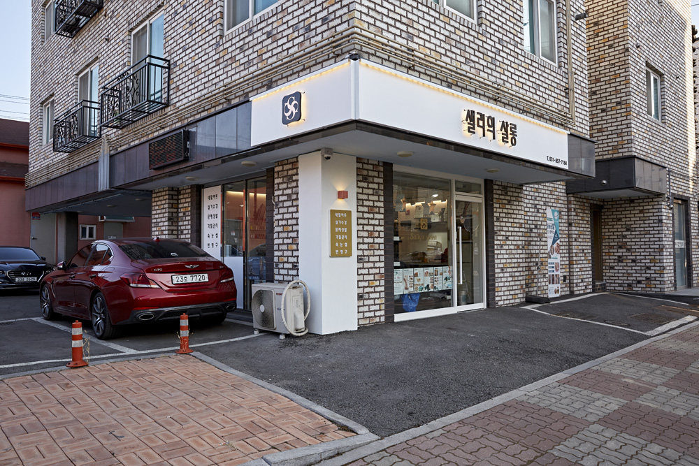 极简 7 坪商店装修，素雅白色诠释精致生活-16