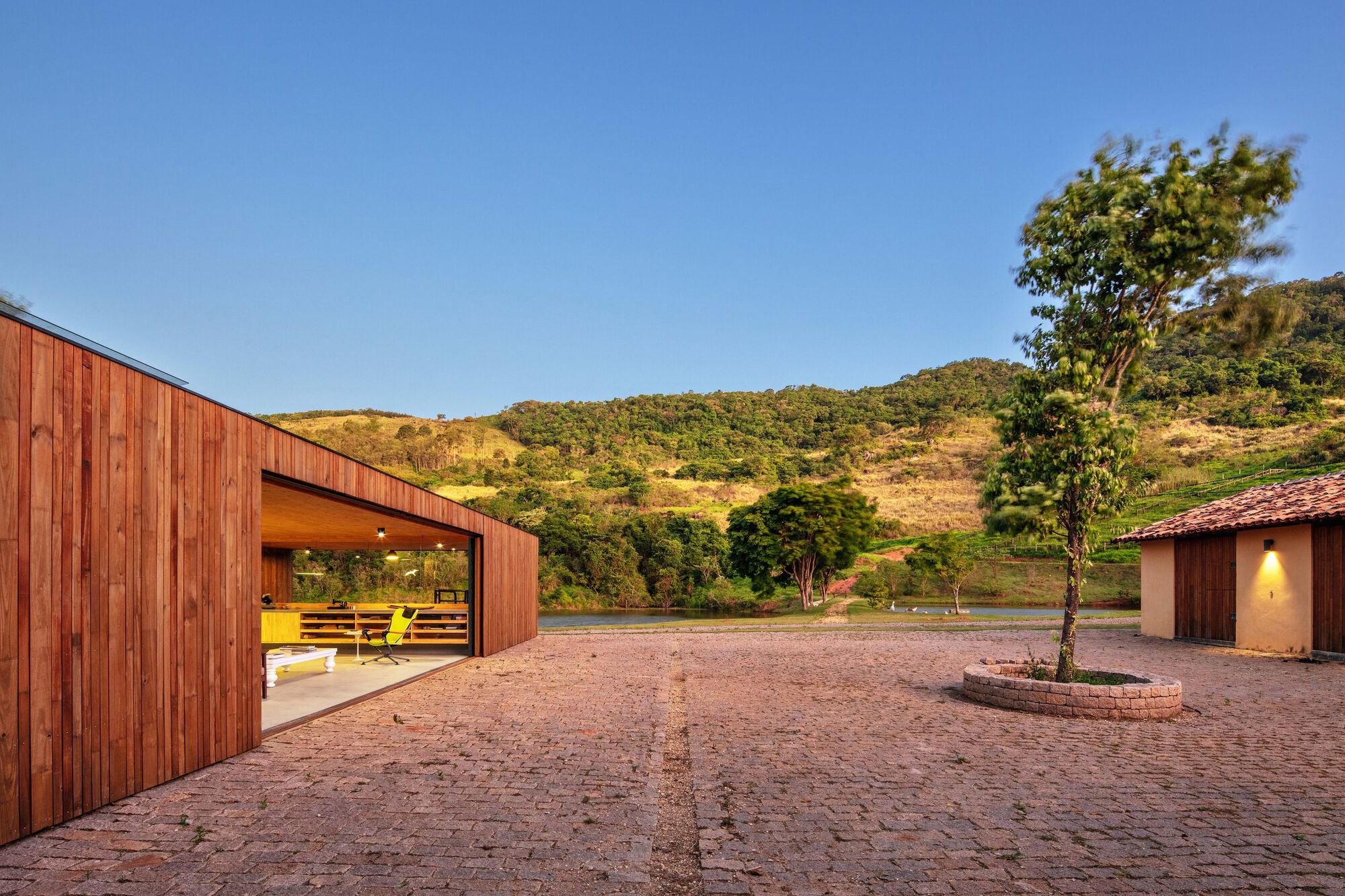 维斯塔阿莱格雷展馆丨巴西丨Terra Capobianco-32