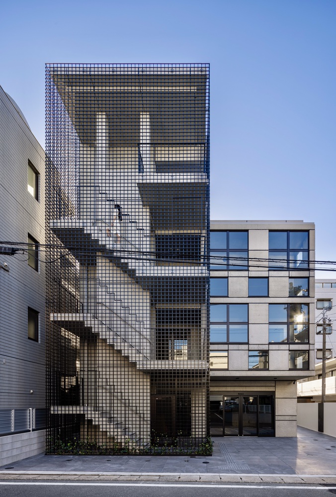 福冈多租户建筑中的格子丨日本福冈丨SAKO Architects-1