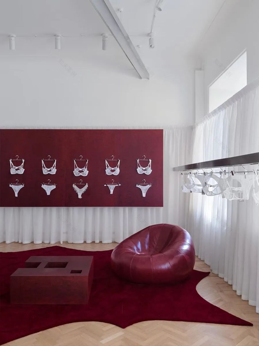 Merci Lingerie 商店室内设计丨Elena Lokastova Project-10