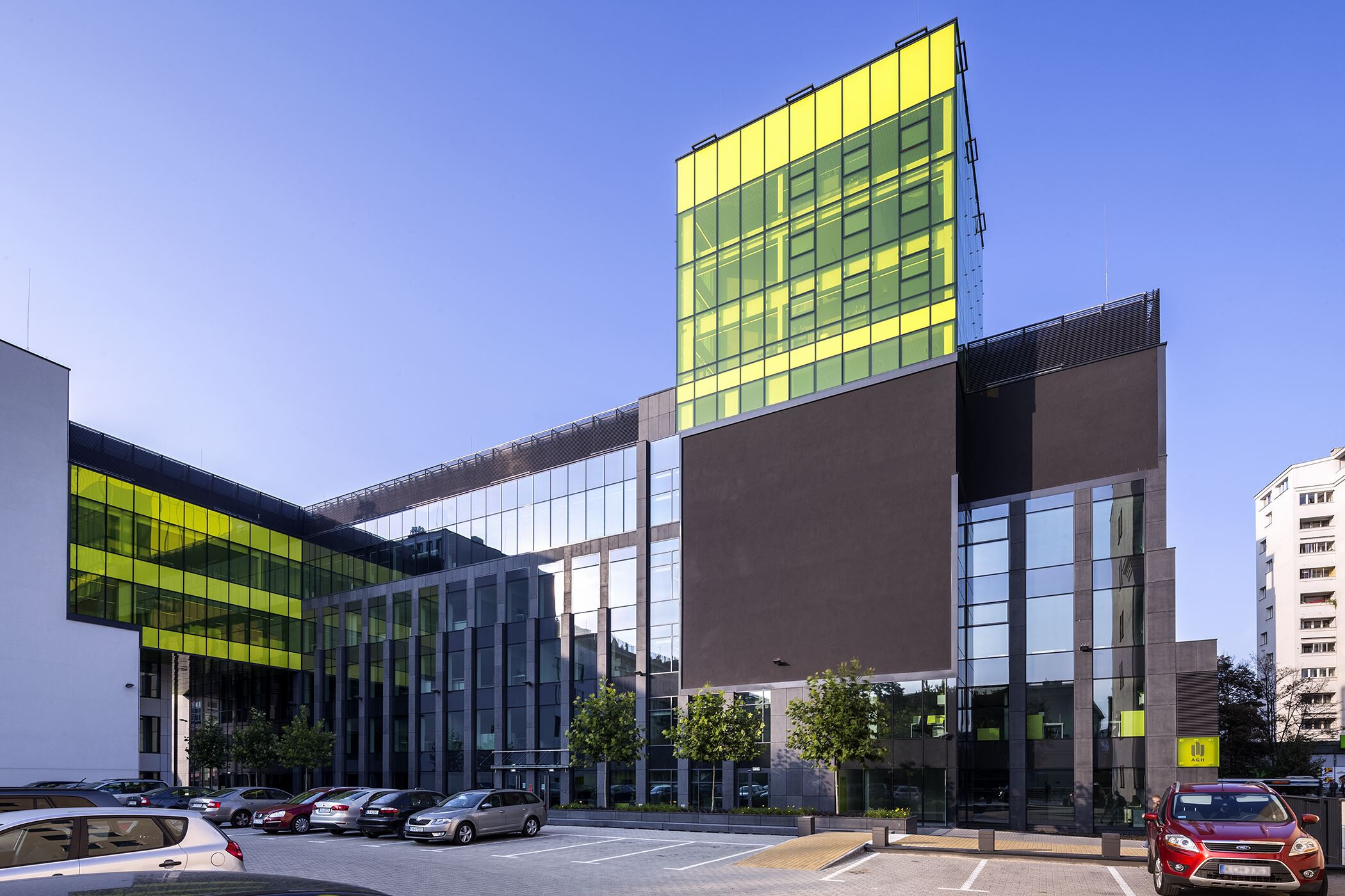 波兰 AGH 科技大学现代室内设计案例解析-26