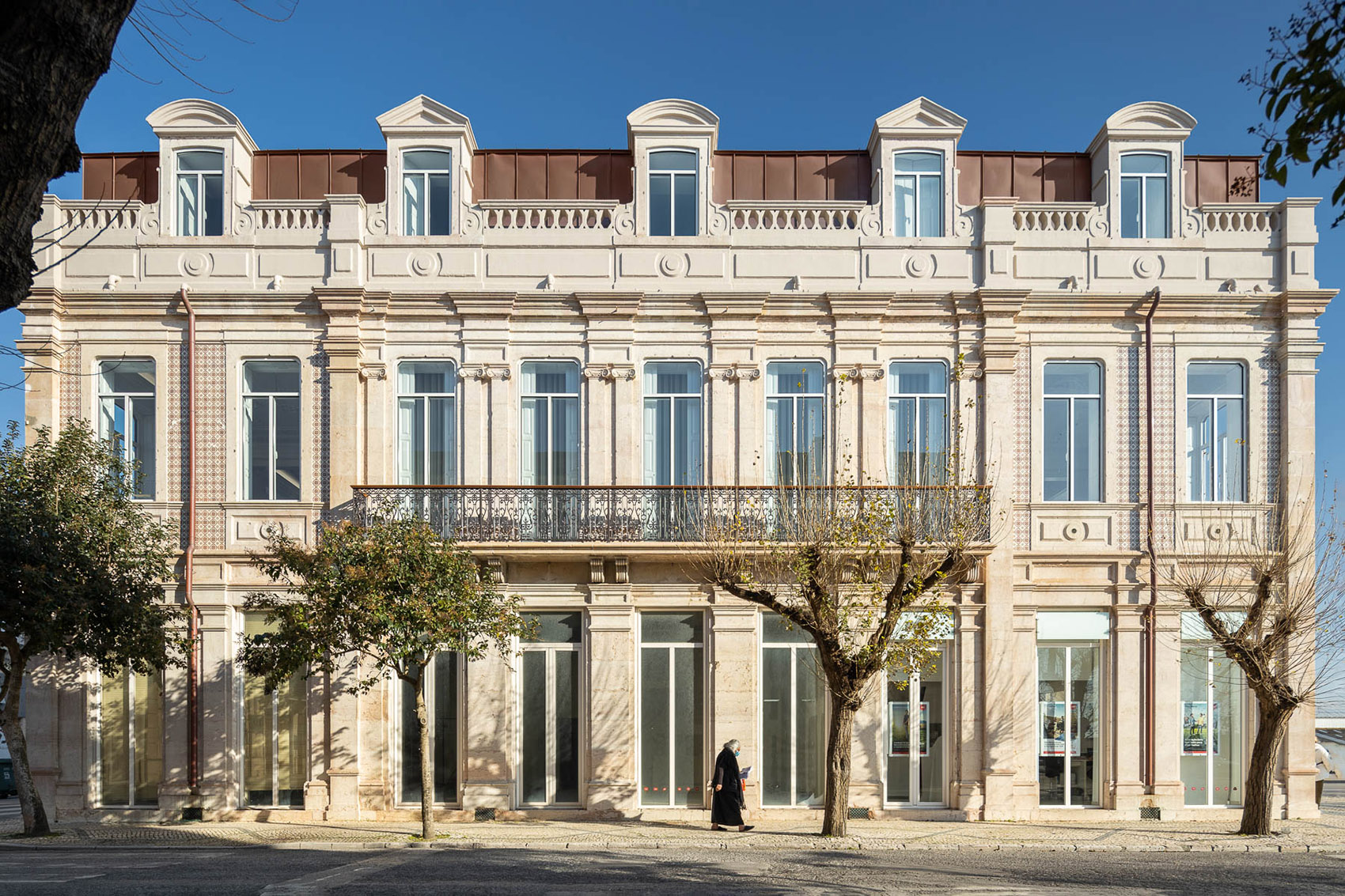 葡萄牙百年的老宅改造的办公楼丨danielmsantos,eng + arq 事务所-25