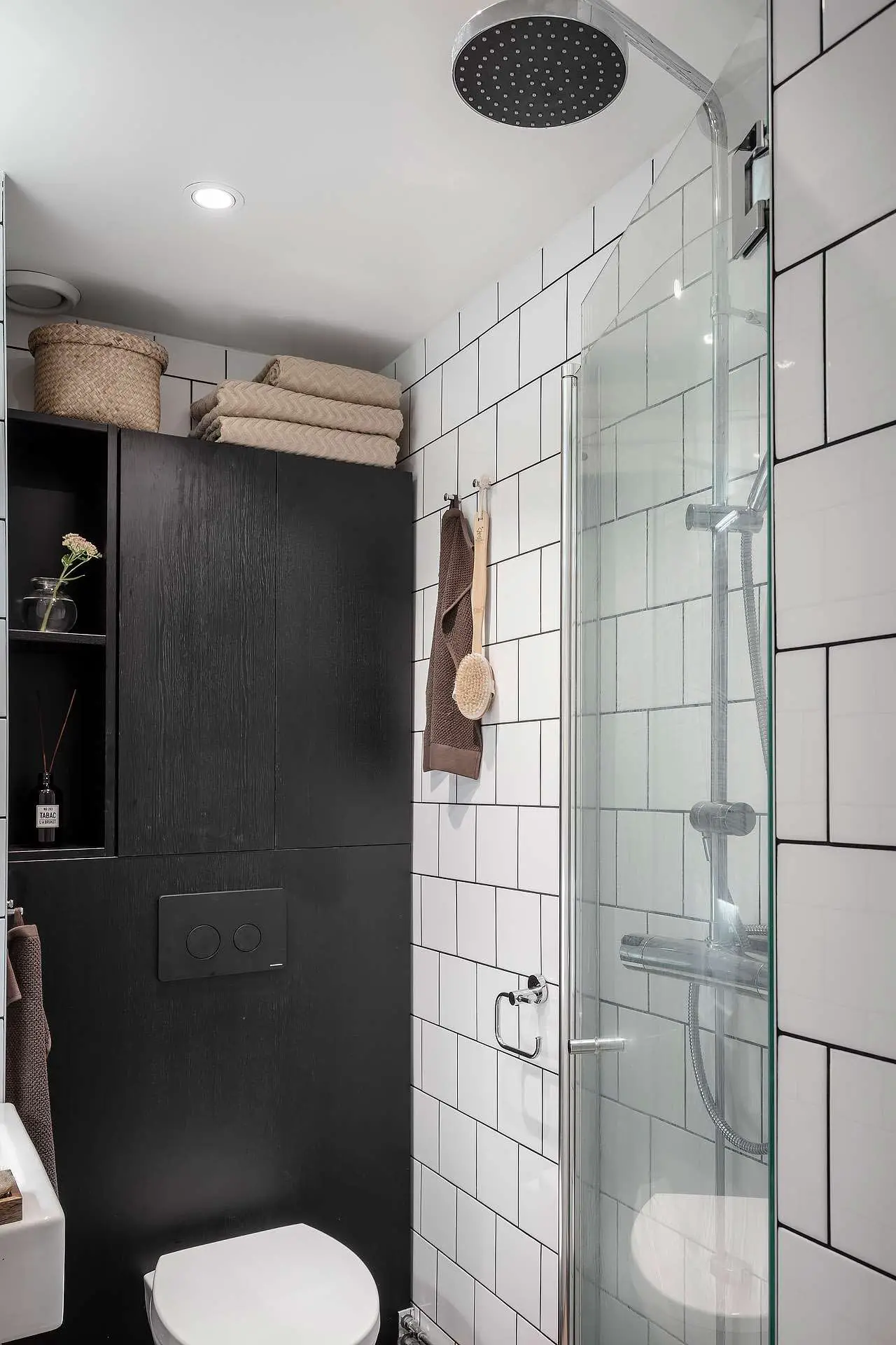 25 平米小公寓的神奇衣橱设计-21