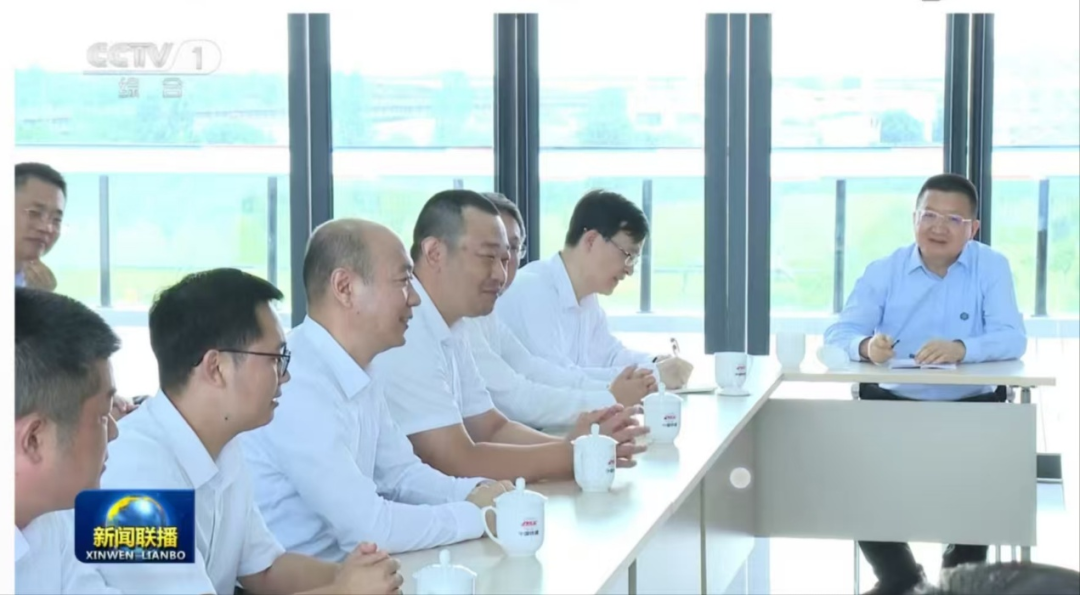 李强在江苏调研考察南京北站-7