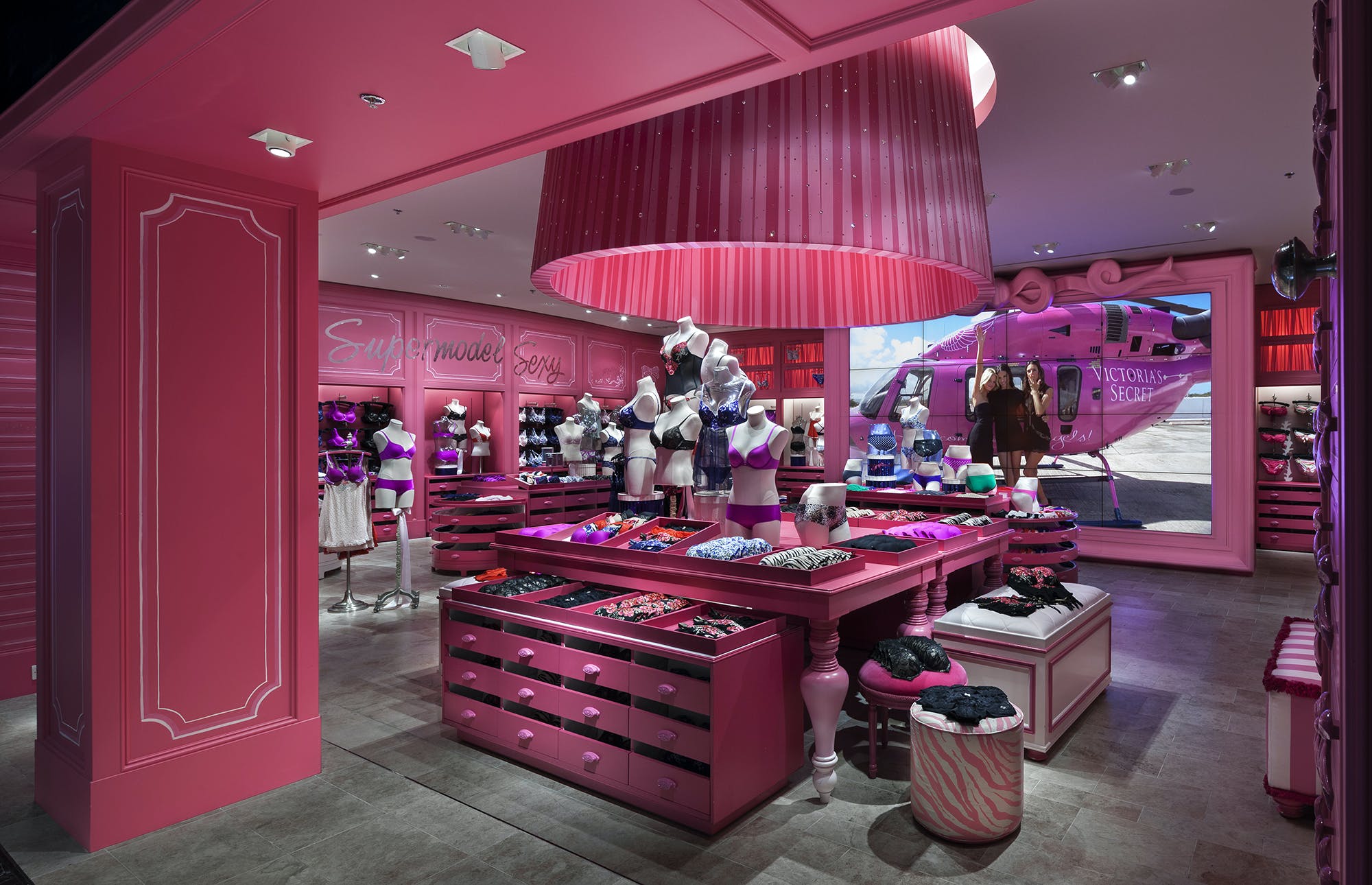 Victoria's Secret Store Dubai UAE丨Grade New York-6