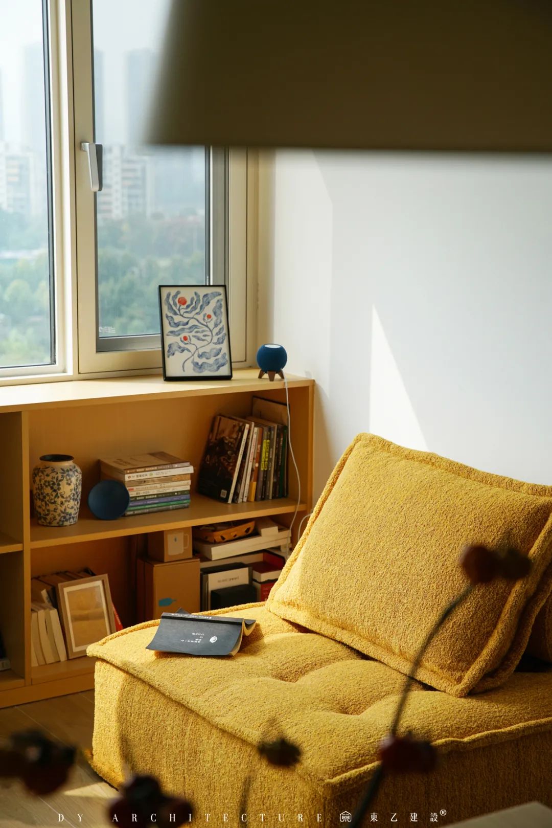 原始粗狂的混凝土裸顶遇上紧凑小三房,这酷酷的松弛感真让人着迷丨中国长沙丨東乙建设-10