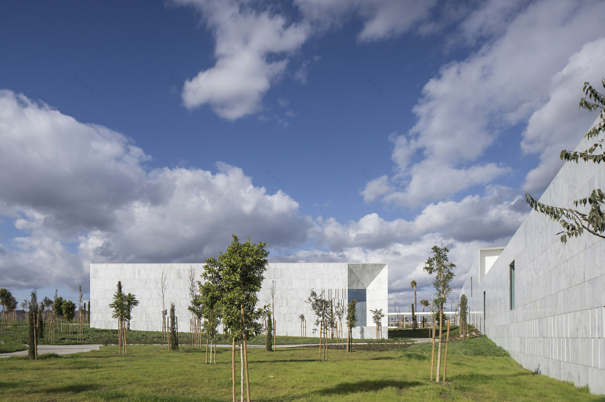 马拉加大学总部及礼堂丨西班牙马拉加丨Alcolea+Tárrago Arquitectos-10