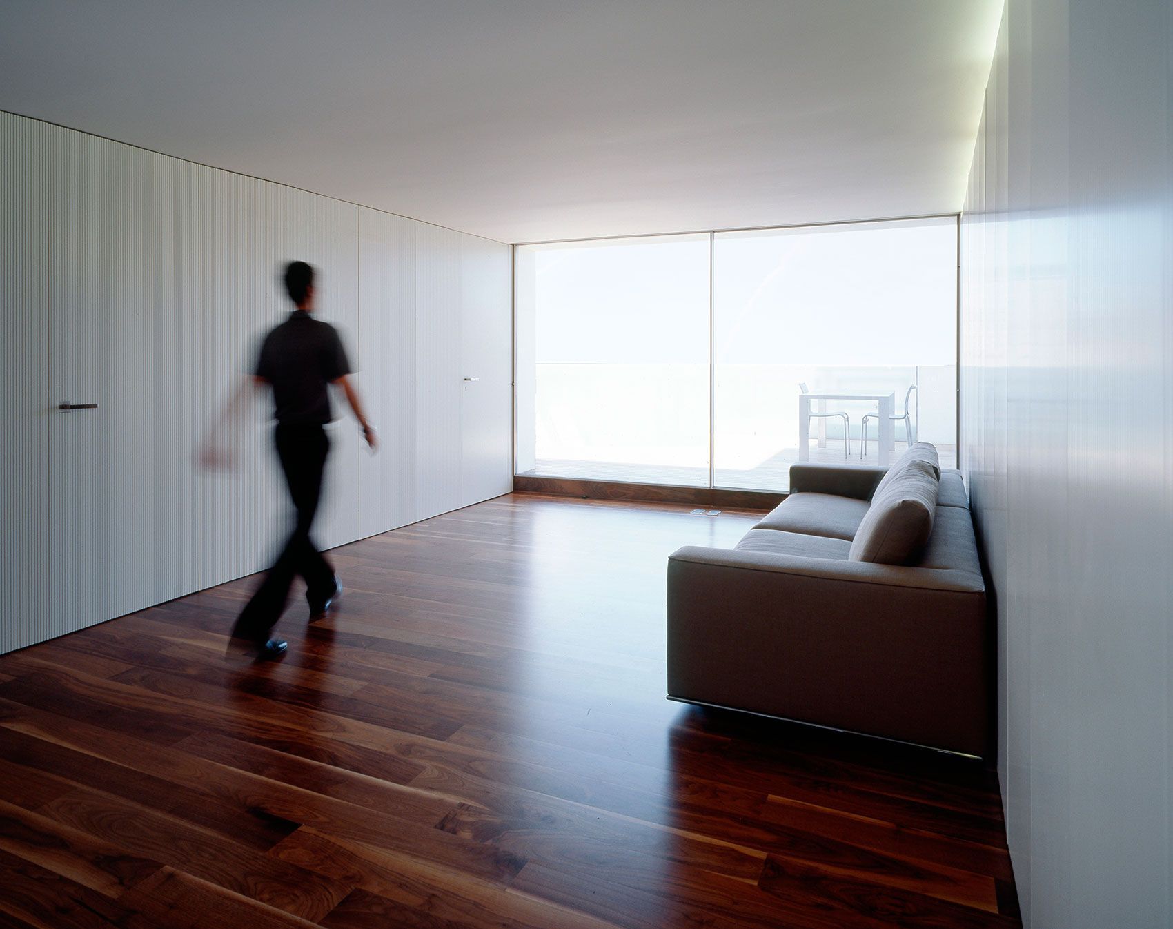 重塑 70 年代建筑，打造现代生活空间-9