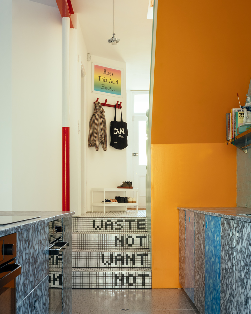 色彩斑斓的“山景房” · 英国伦敦的现代家庭住宅设计丨CAN-37